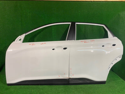 DRZWI PRZEDNIE LEWE LEWY PRZÓD HYUNDAI KONA I 17-