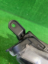 REFLEKTOR PRAWY LAMPA PRZEDNIA PRAWA TOYOTA YARIS IV 20-