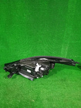 REFLEKTOR PRAWY PRZÓD TOYOTA HIGHLANDER IV FULL LED 20- NR.792