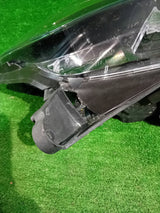REFLEKTOR PRAWY RENAULT CAPTUR I LIFT 17- FULL LED NR.723