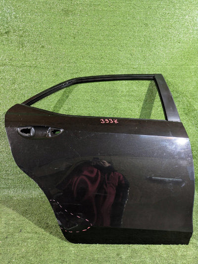 DRZWI TYLNE PRAWE PRAWY TYŁ TOYOTA COROLLA E16 13- NR.3937