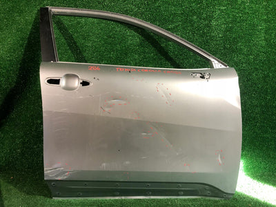 DRZWI PRAWE PRZEDNIE TOYOTA COROLLA CROSS