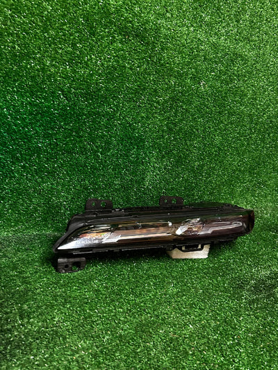 DRL LEWY BMW 7 G70 9879935-11
