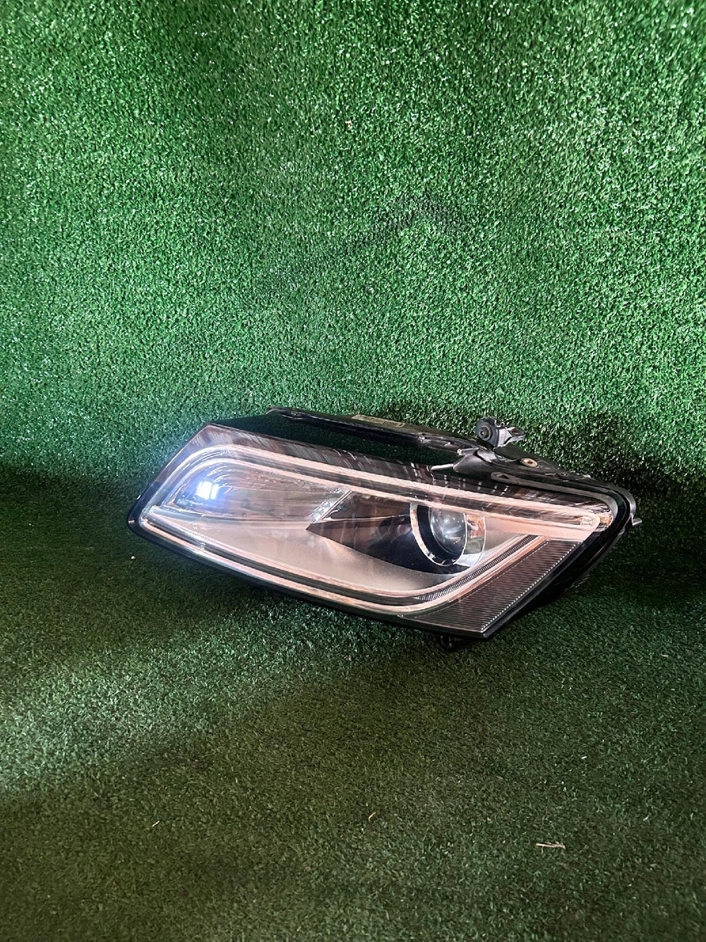 REFLEKTOR LEWY AUDI Q5 8R LIFT BI XENON