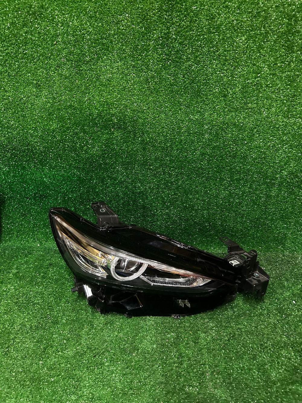 REFLEKTOR PRAWY MAZDA 6 GL FULL LED