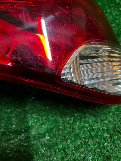 LAMPA TYLNA LEWA HYUNDAI I40 LIFT SEDAN