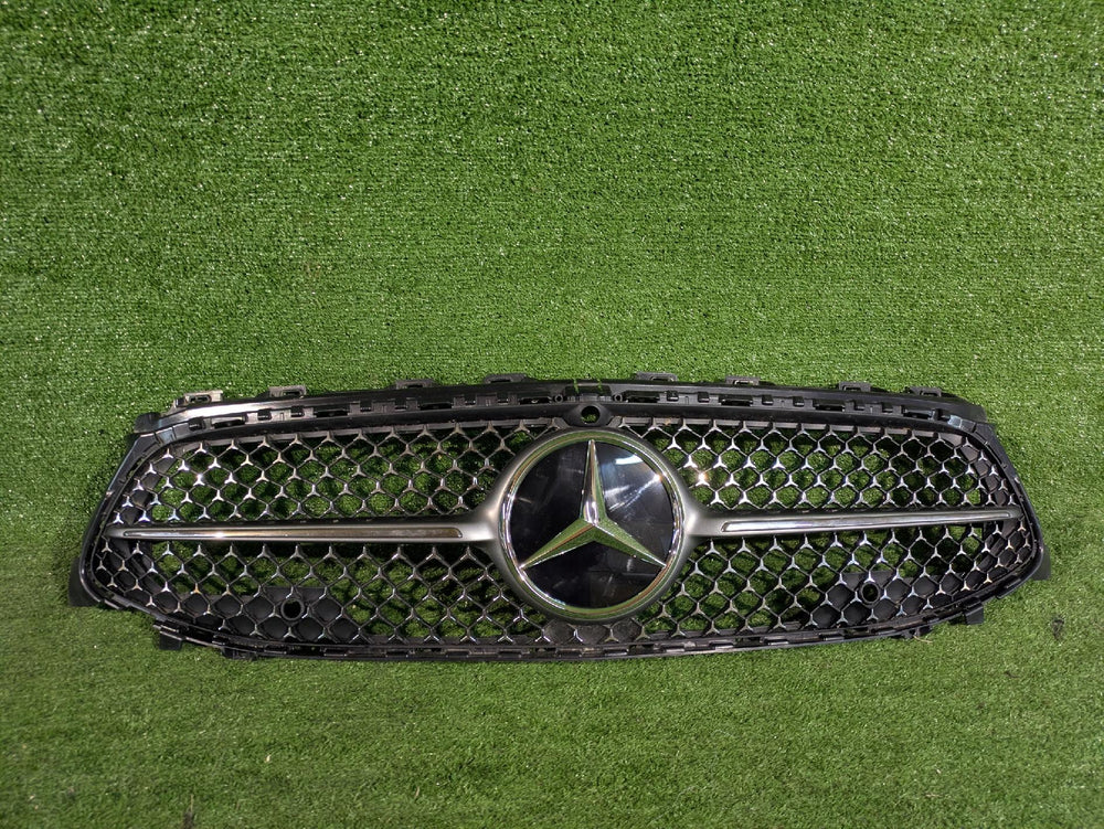 GRILL ATRAPA CHŁODNICY MERCEDES CLA W118 LIFT PDC KAMERA NOWY NR.03