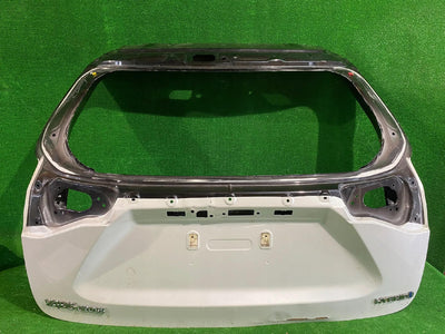 KLAPA TYLNA TOYOTA YARIS CROSS