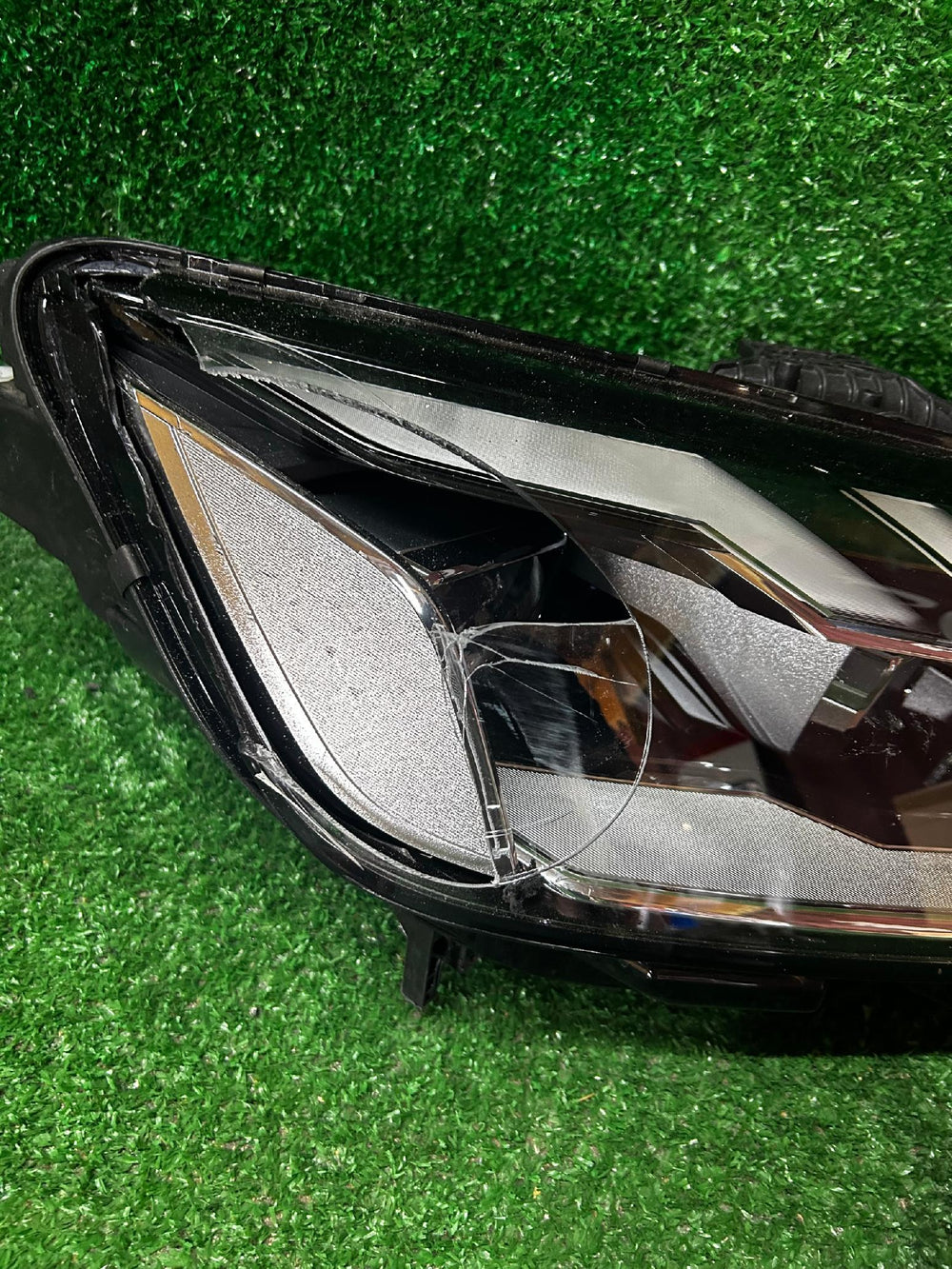 REFLEKTOR PRAWY AUDI A4 B9 LIFT FULL LED 8W0941034D