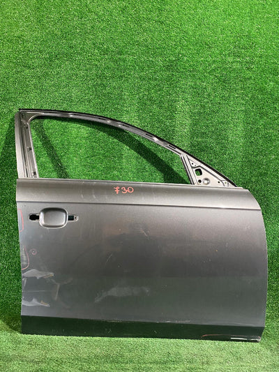 DRZWI PRZEDNIE PRAWE AUDI A4 B8