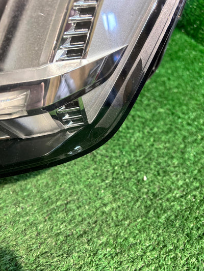 REFLEKTOR LEWY AUDI Q2 FULL LED 81A941033