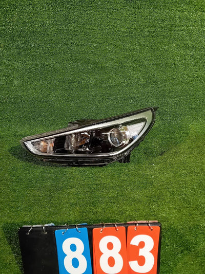 REFLEKTOR LEWY PRZÓD HYUNDAI I30 III 17- BEZ DOSWIETLENIA NR.893
