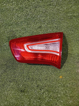 LAMPA TYŁ TYLNA PRAWA KIA SPORTAGE III 10- W KLAPE NR.127