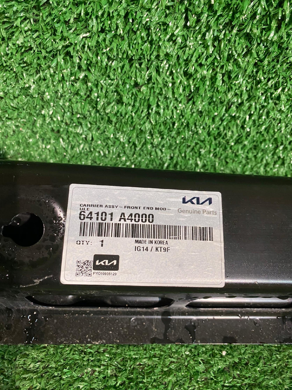 PAS PRZEDNI GÓRNY KIA CARENS IV