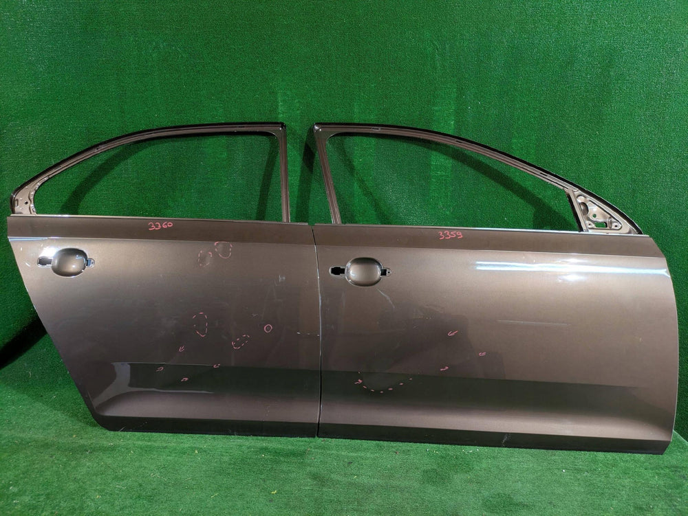 DRZWI TYLNE PRAWE PRAWY TYŁ SKODA RAPID LIFTBACK NR.3360