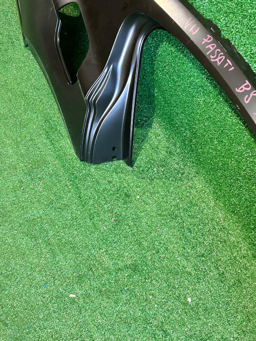 BŁOTNIK TYŁ TYLNY PRAWY VW PASSAT B8 SEDAN