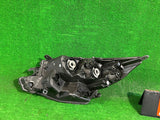 REFLEKTOR PRAWY TOYOTA AYGO X nr:214