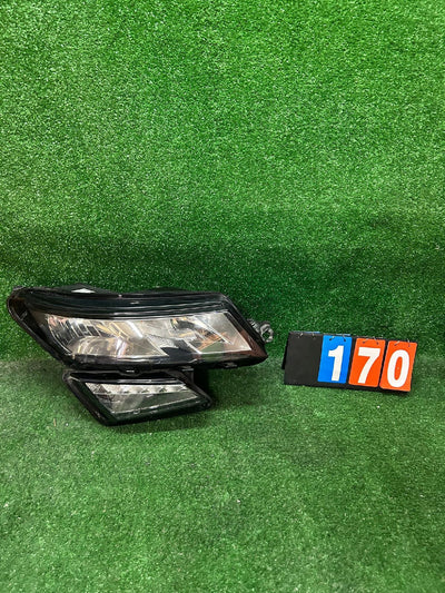REFLEKTOR PRAWY SKODA KODIAQ nr:170