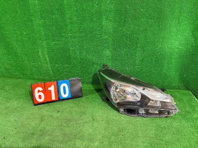 REFLEKTOR PRAWY TOYOTA YARIS III LIFT 17-