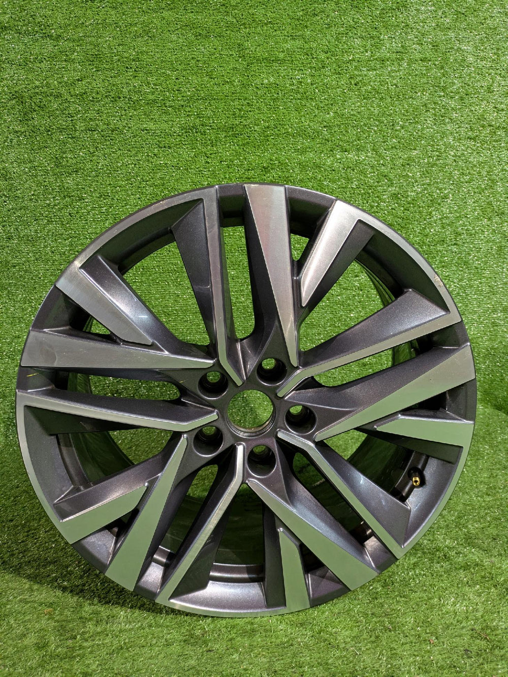 ALUFELGA FELGA ALUMINIOWA SKODA OCTAVIA IV 18" 7.5J ET48 NR.105