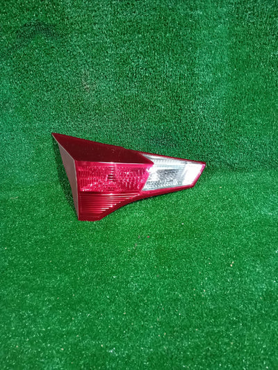 LAMPA TYLNA LEWA TOYOTA RAV4 IV W KLAPE 13-15