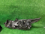 REFLEKTOR PRAWY TOYOTA COROLLA E21 SEDAN nr:448
