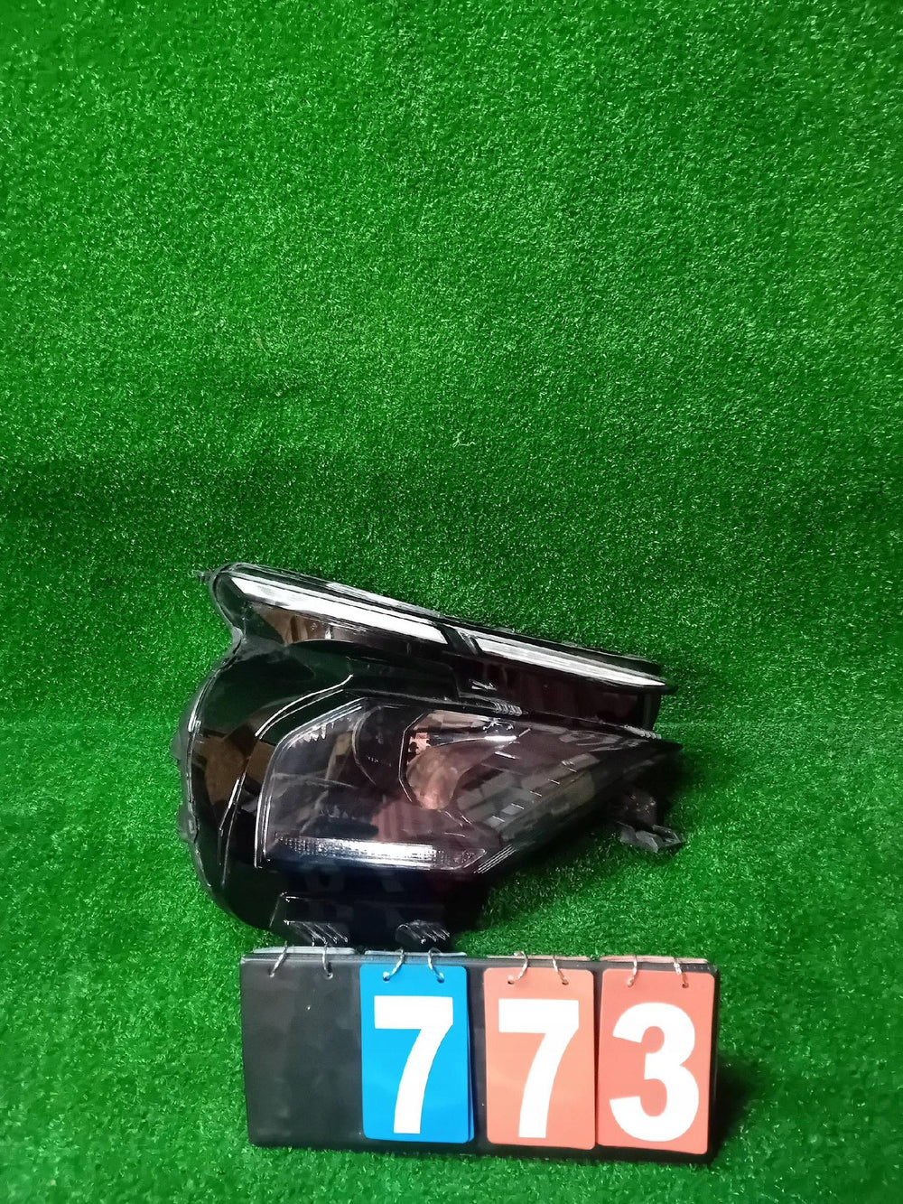REFLEKTOR PRAWY PRZÓD CITROEN C4 III 21- ZWYKŁA + LED NR.773