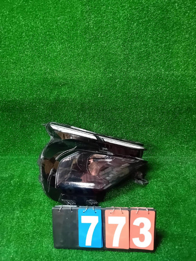 REFLEKTOR PRAWY PRZÓD CITROEN C4 III 21- ZWYKŁA + LED NR.773