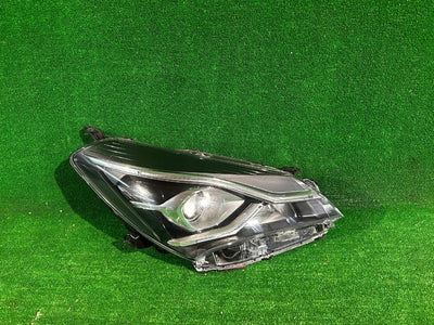 REFLEKTOR PRAWY TOYOTA YARIS III LIFT LED