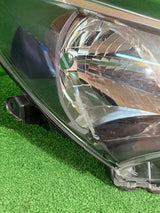 REFLEKTOR PRAWY TOYOTA YARIS III LIFT 17-