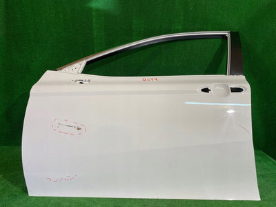 DRZWI PRZEDNIE LEWE TOYOTA CAMRY VIII NR.2577