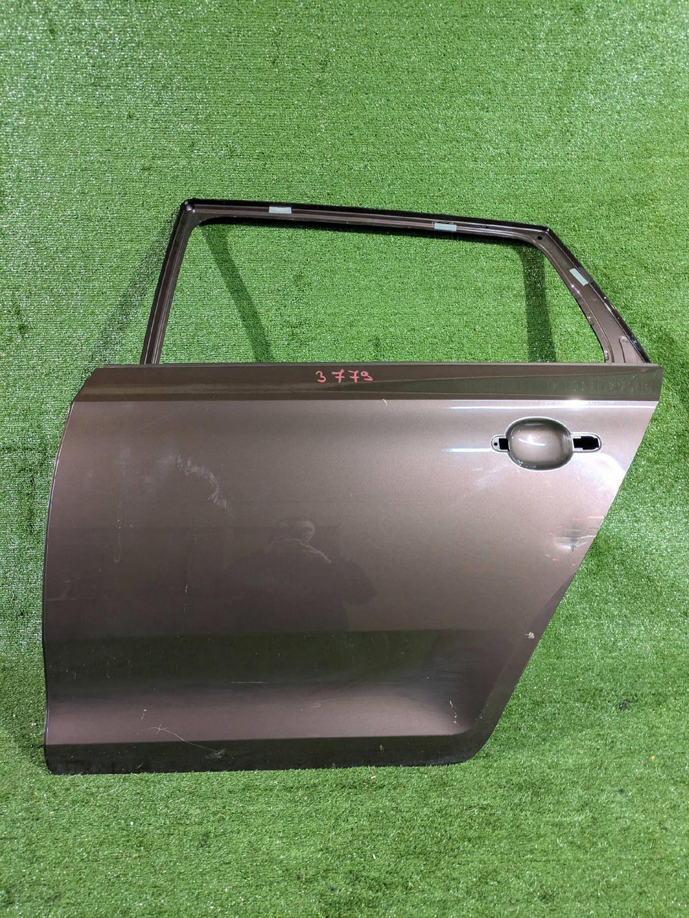 DRZWI TYLNE LEWE LEWY TYŁ SKODA RAPID SPACEBACK NR.3779