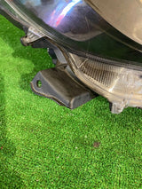 REFLEKTOR PRAWY LAMPA PRZEDNIA PRAWA TOYOTA YARIS IV 20-