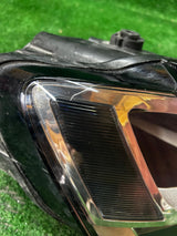 REFLEKTOR PRAWY VW JETTA VI