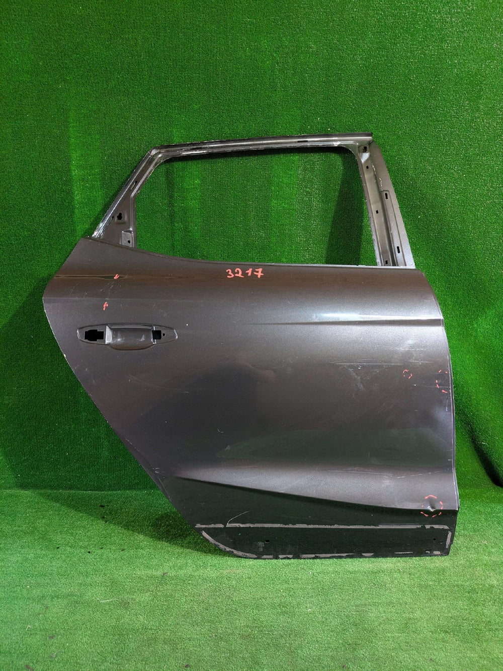DRZWI TYLNE PRAWE PRAWY TYŁ SEAT ARONA NR.3217