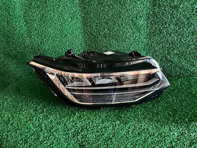 REFLEKTOR PRAWY VW TIGUAN II LIFT NR.36