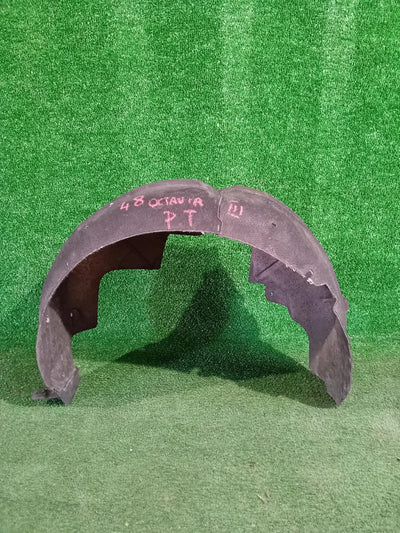 NADKOLE PRAWE TYŁ SKODA OCTAVIA III 3 5E0853833A