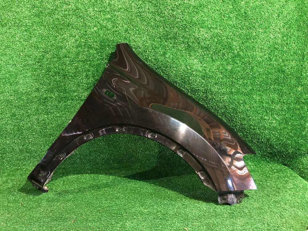 BŁOTNIK PRZEDNI PRAWY NISSAN QASHQAI J10 LIFT NR.953