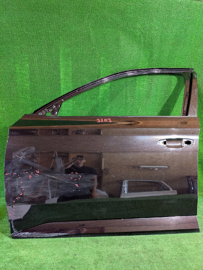 DRZWI PRZEDNIE LEWE LEWY PRZÓD SKODA SUPERB III