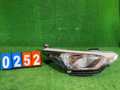REFLEKTOR PRAWY LAMPA PRZEDNIA PRAWA HYUNDAI I20 II 14-