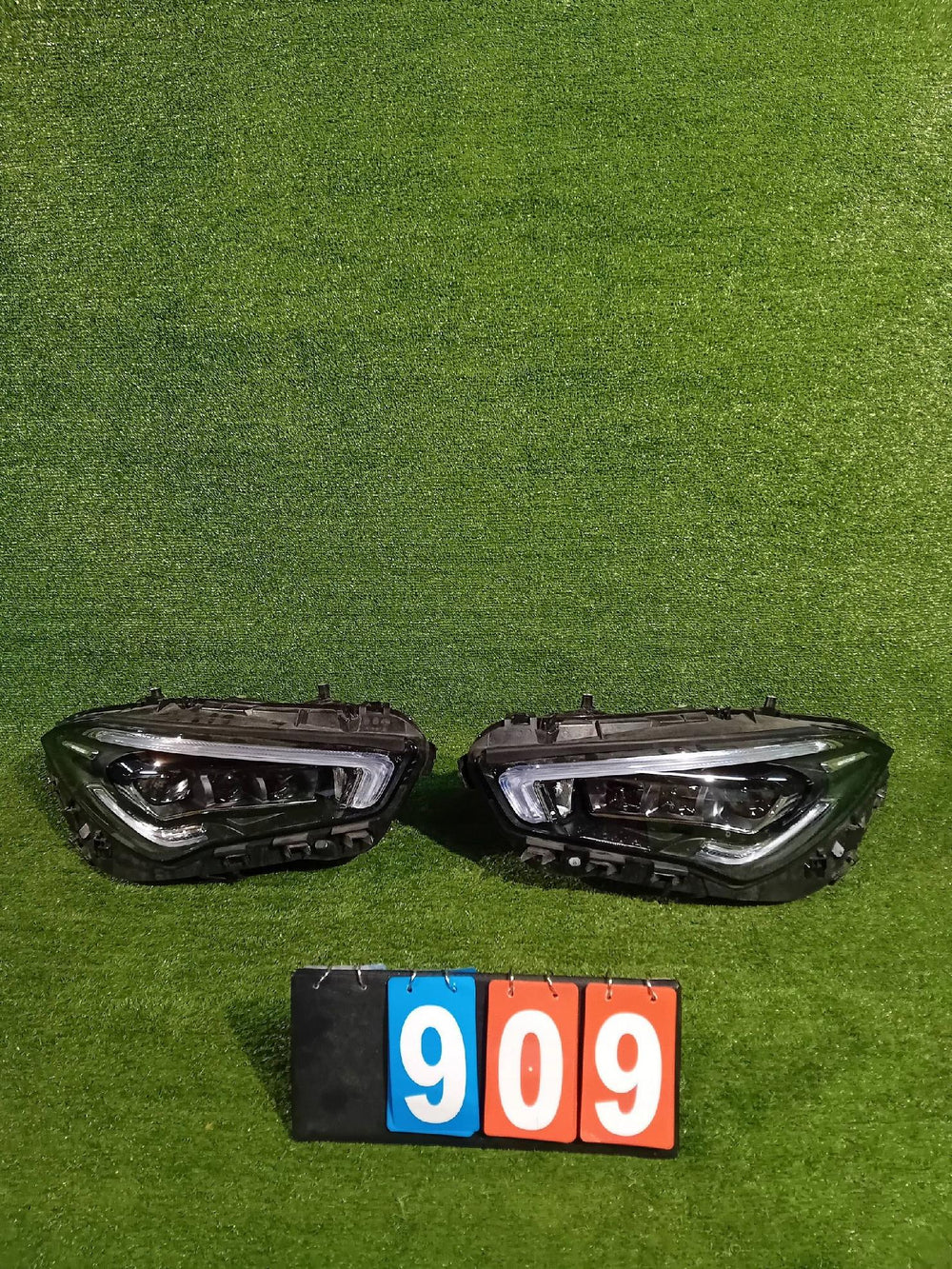 REFLEKTOR LEWY PRAWY PRZÓD MERCEDES CLA W188 MULTIBEAM KOMPLET NR.909
