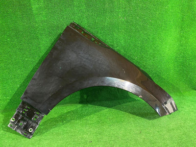 BŁOTNIK PRZEDNI PRAWY RANGE ROVER VELAR