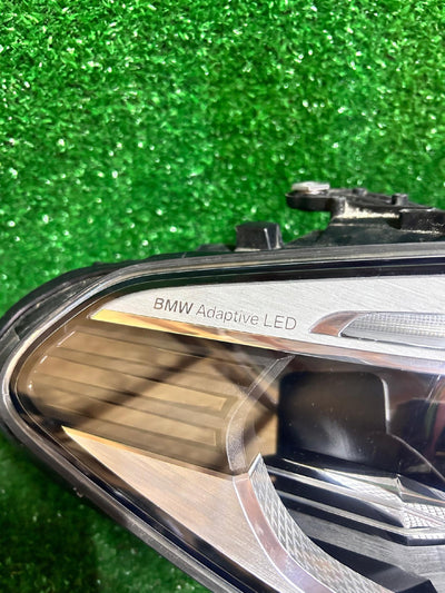 REFLEKTOR PRAWY BMW 5 G30 G31 FULL LED ADAPTIVE LED