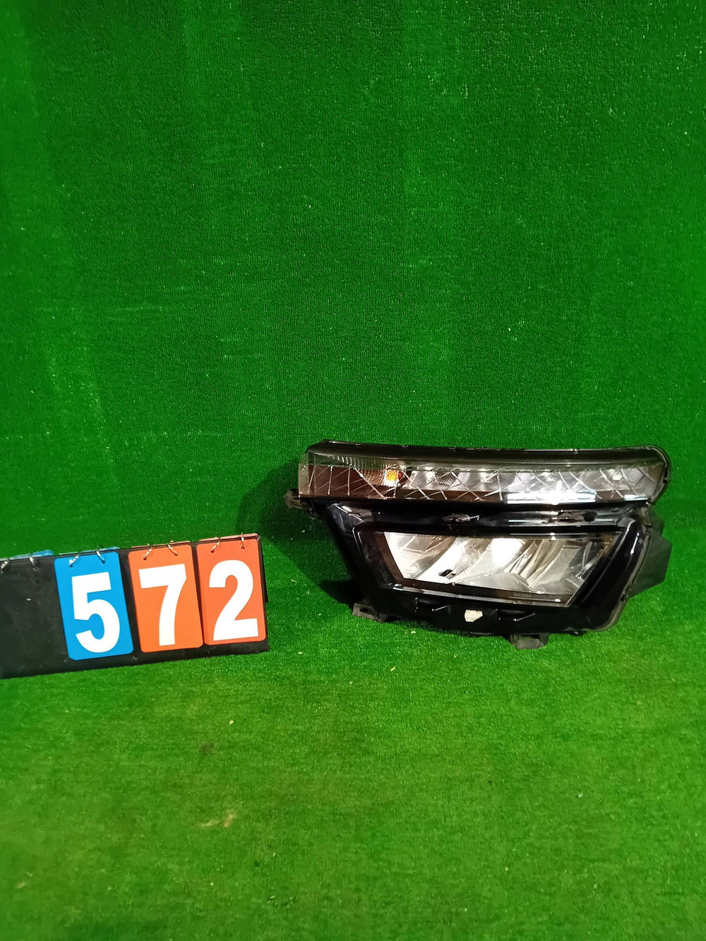REFLEKTOR LEWY PRZÓD SKODA KAMIQ FULL LED 19-