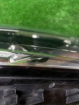 REFLEKTOR PRAWY VW JETTA VI