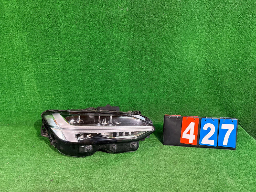 REFLEKTOR PRAWY VOLVO S90 V90 FULL LED nr:427