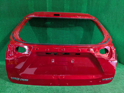 KLAPA TYLNA TYŁ BAGAŻNIKA TOYOTA YARIS CROSS