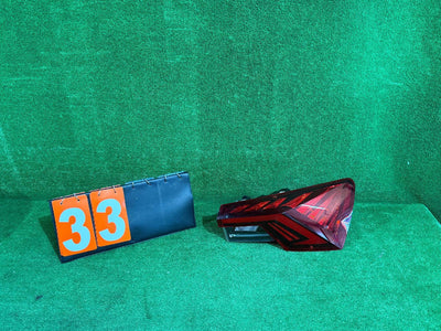 LAMPA TYŁ TYLNA PRAWA SKODA OCTAVIA IV HB SEDAN