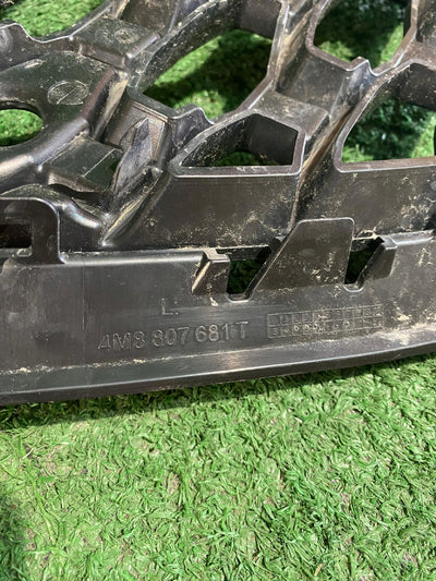 KRATKA ZDERZAKA LEWA AUDI Q8 S-LINE LIFT 4M8807681T NR.0136