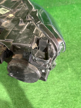 REFLEKTOR PRAWY PEUGEOT RIFTER